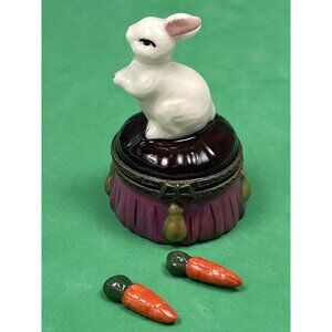 VTG LIMOGES 2.75" Handpainted Porcelain Bunny Rabbit TRINKET BOX w/ Carrots EUC